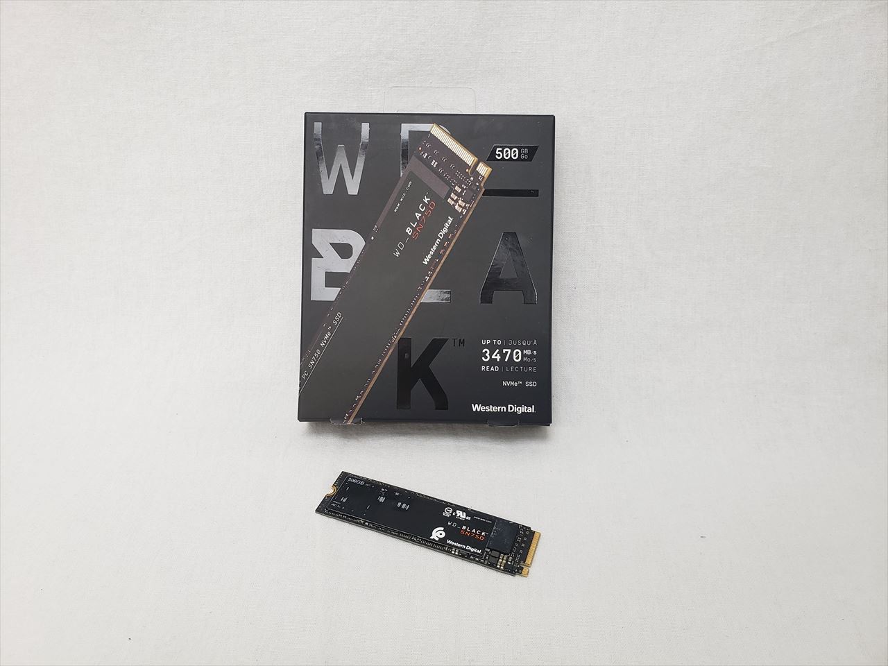 PC/タブレットWD black NVMe SSD 500GB PCパーツ