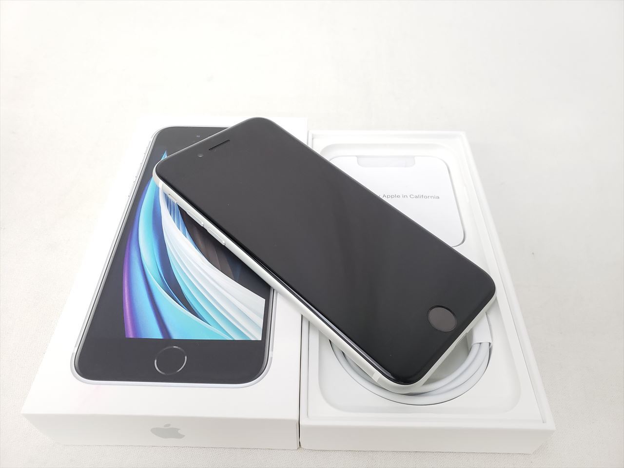 iPhone SE 第2世代 ホワイト MHGU3J/A iPhone SE （第二世代