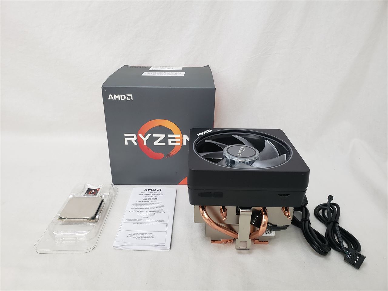 AMD RYZEN 7 3700X CPU クーラー未使用 AMD Ryzen7 3700X CPU + 冷却ファン 000984-中古 AMD RYZEN7 3700X +