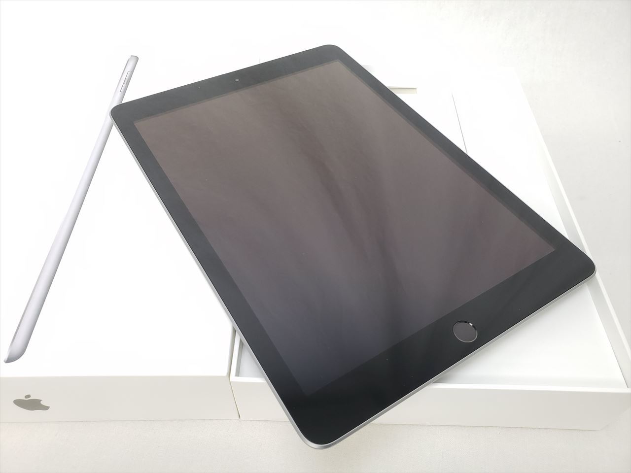 iPad（第6世代/2018） Cellular 128GB スペースグレイ /MR722J/A au 各 