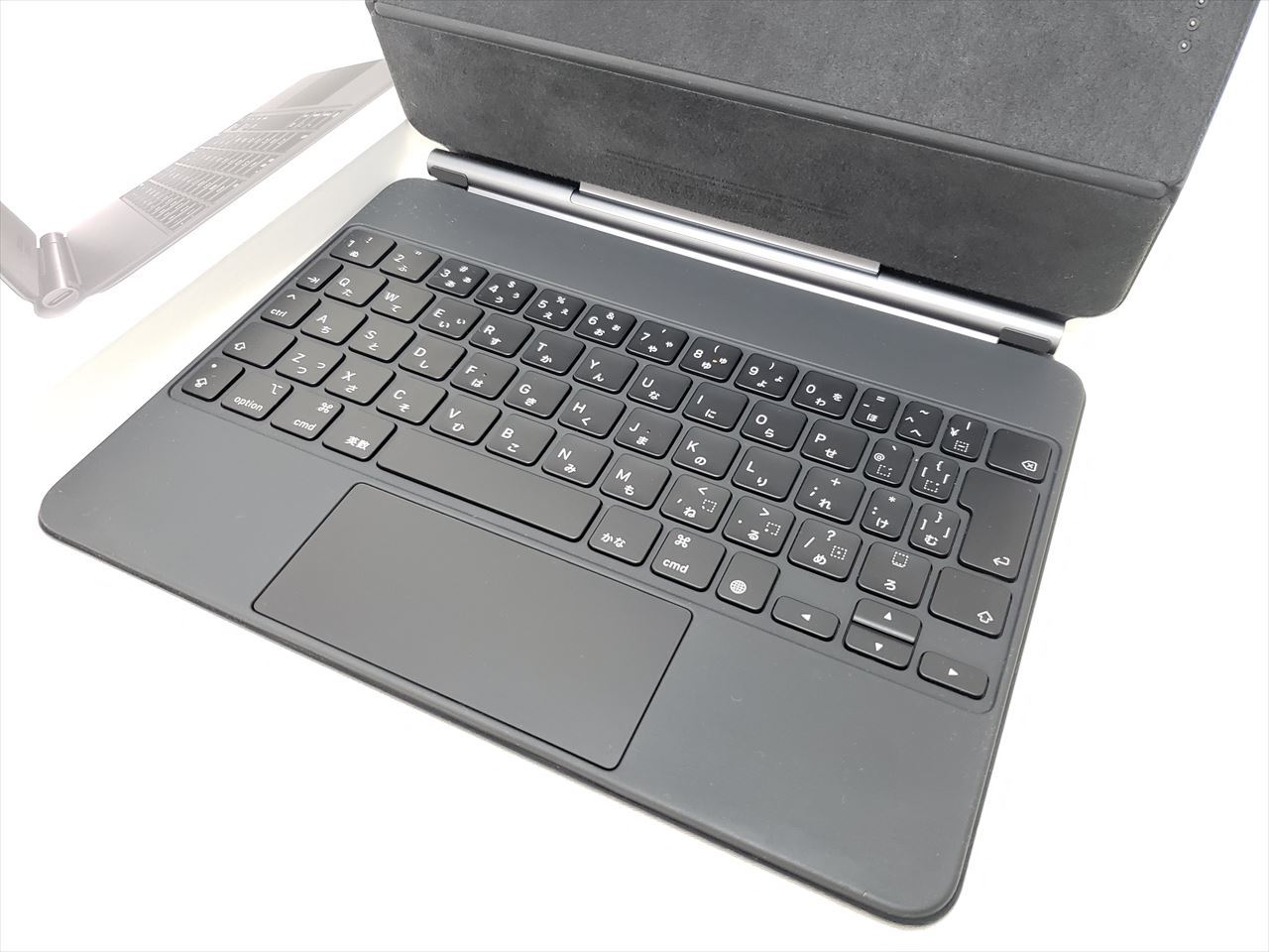 iPad Pro 11インチ 第1/2/3/4世代用 Magic Keyboard /JIS MXQT2J 