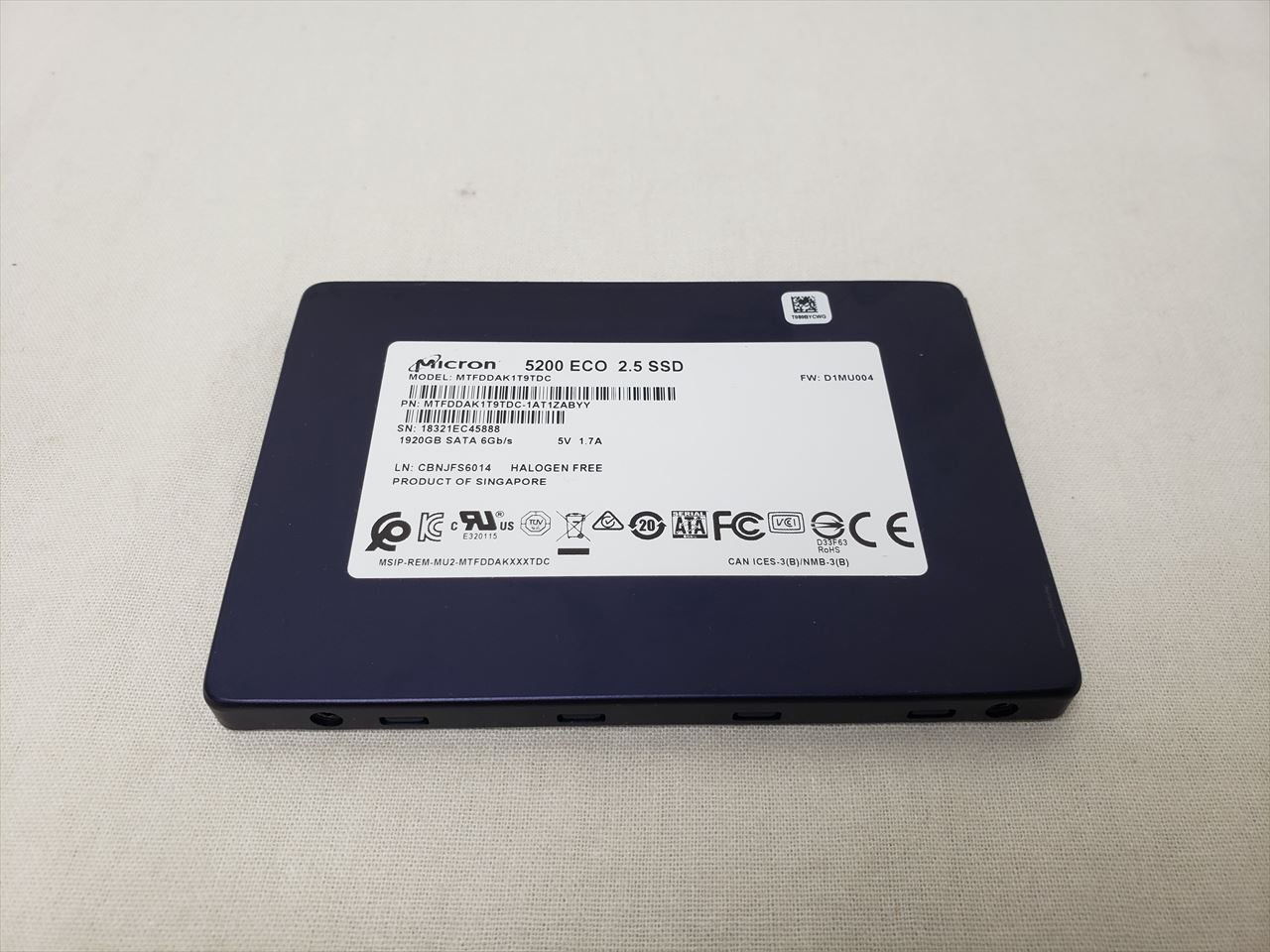 Disque Dur Interne HP/HPE 1.92To SATA 6Gb/s – MTFDDAK1T9TDC – 2.5'' (neuf)