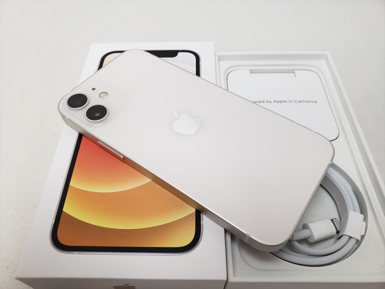 iPhone12 Mini 128GB ホワイト /MGDM3J/A au 【SIMロック解除品